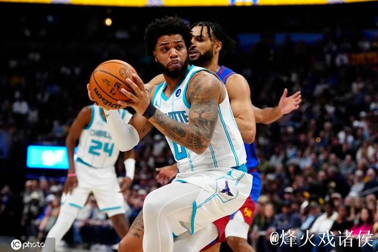 米勒砍下23分鲍尔贡献10+6 穆雷16分黄蜂终结掘金四连胜 米勒砍下23分鲍尔贡献10+6 穆雷16分黄蜂终结掘金四连胜